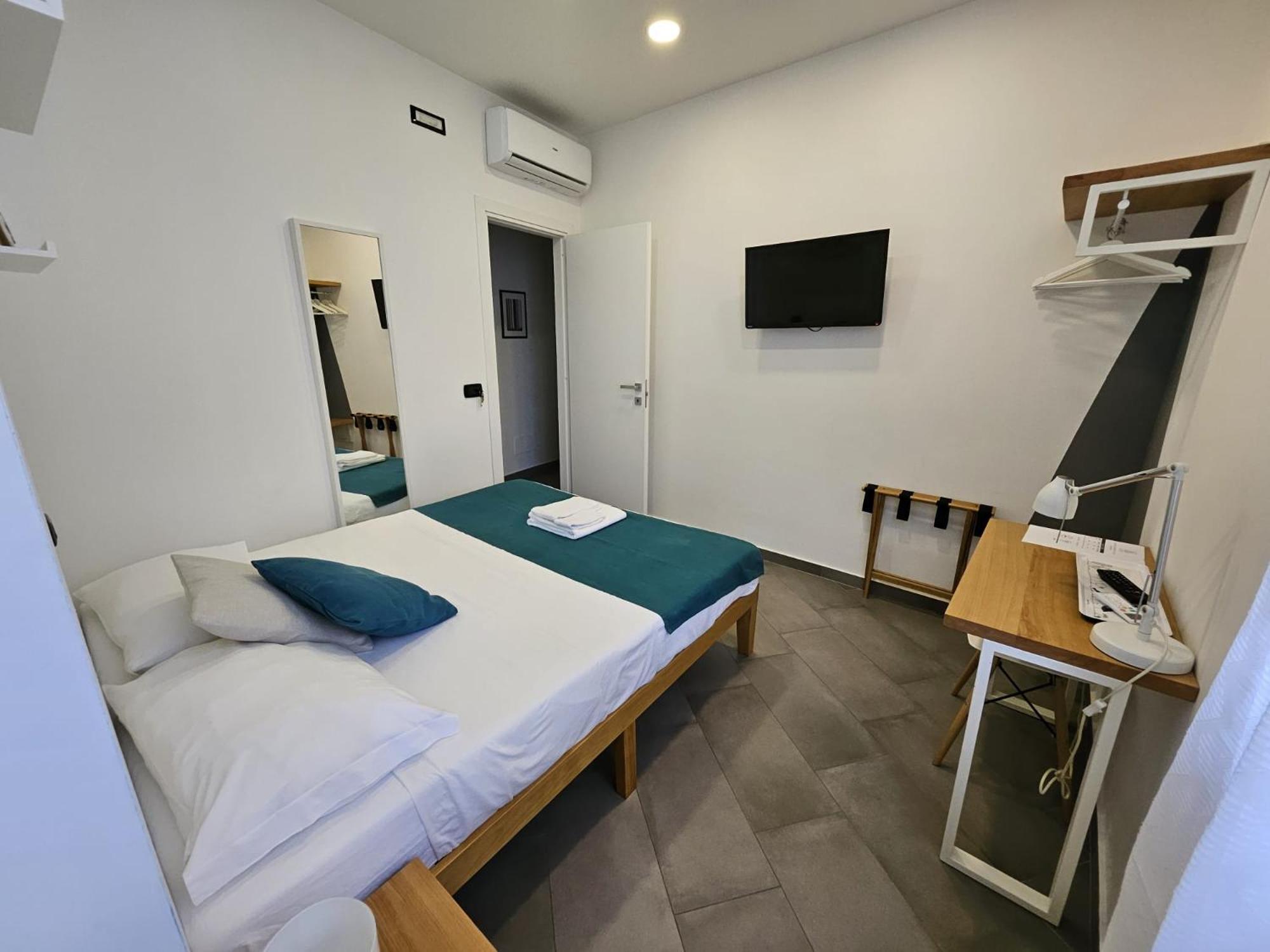 B&B Fuori Squadro - In Centro Con Terrazza Relax Vista Mare Реджо ди Калабрия Екстериор снимка