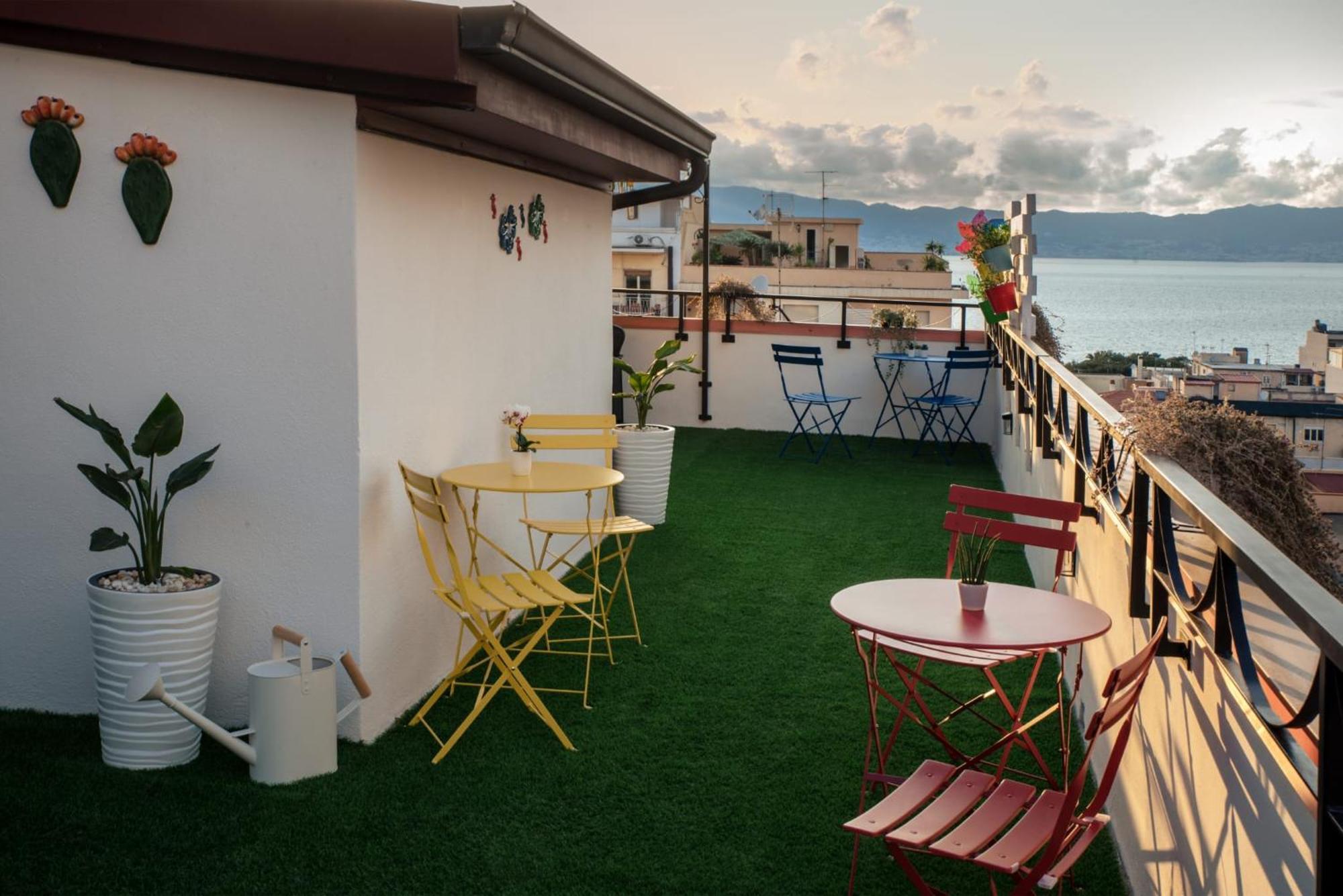 B&B Fuori Squadro - In Centro Con Terrazza Relax Vista Mare Реджо ди Калабрия Екстериор снимка