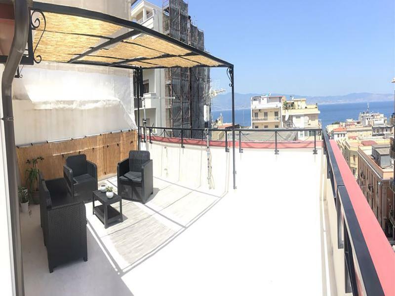 B&B Fuori Squadro - In Centro Con Terrazza Relax Vista Mare Реджо ди Калабрия Екстериор снимка